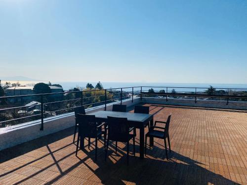 balkon/terras, ISOLA Izu Kogen in Ito
