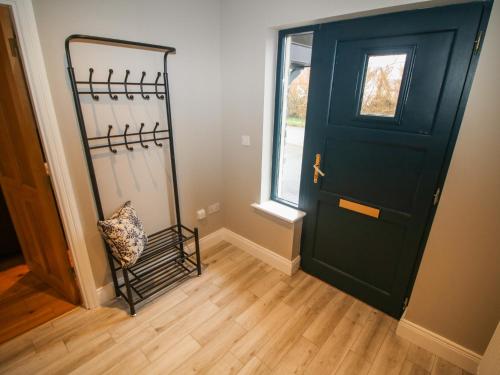 Exterior view, Pebble Lodge in Glanerought