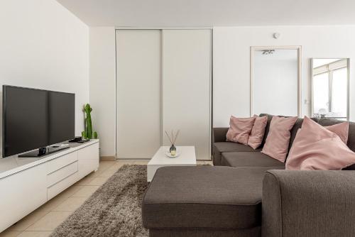 1 Bedroomed Near Disneyland Paris - image 5
