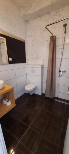 Budget Double Room image 1