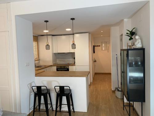 Amelia de Mar Parking in 阿爾穆涅卡爾