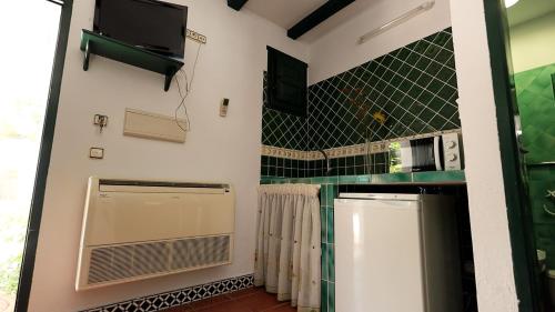 Aparthotel El Cañuelo - image 9