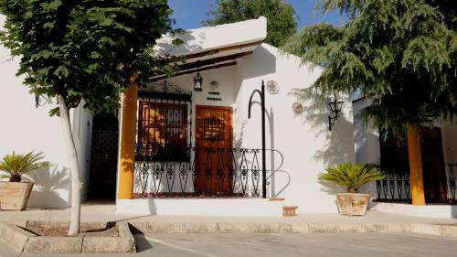 Aparthotel El Cañuelo - image 2