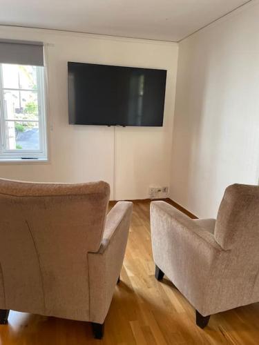 Central lagenhet i nyrenoverat 1700-talshus