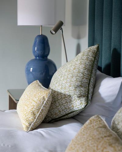 Mercure Farnham Bush Hotel - main image