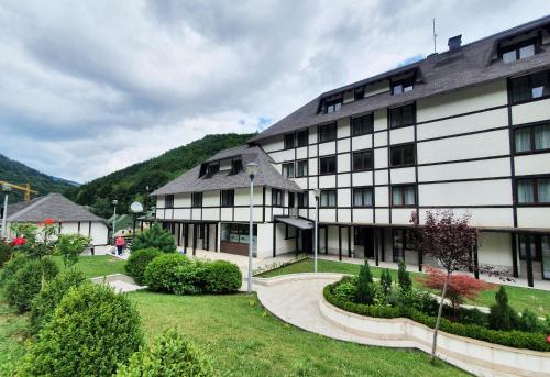 Viesnīcas āriene, PLANINSKO JUTRO - Brzeće Centar Apartments, Kopaonik (PLANINSKO JUTRO - Brzece Centar Apartments, Kopaonik) in Brzeće