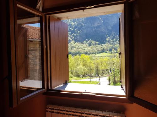 Kilátás, Apartamento Casa Sastre Turismo Rural in Vilaller