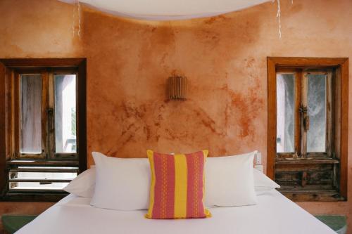 379338979 Zamas Hotel