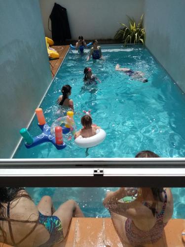Belle maison, beau quartier, piscine, proche centre, 5 chambres
