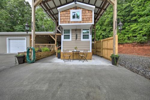 Blairsville Tiny Home with Covered Furnished Deck!