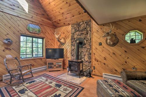 Charming Lake Placid Chalet with Deck and Forest Views - image 41
