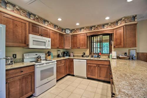 Charming Lake Placid Chalet with Deck and Forest Views - image 20