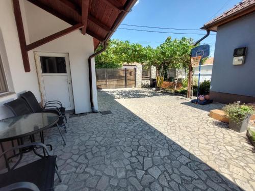 Cozy, quiet & family friendly in Arad, Arad (Foto 2)