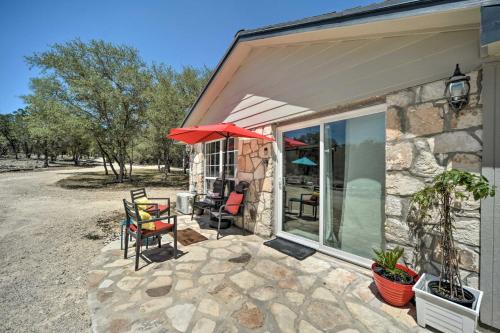 Modern Hill Country Cottage 13 Mi to Canyon Lake! - image 7