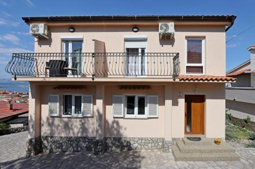  Double Room Vrbnik 5299b in Vrbnik