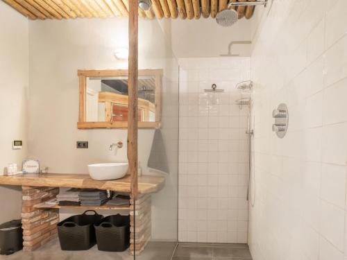 Bathroom, Sustainable renovated farm in Rouveen with sauna in Rouveen