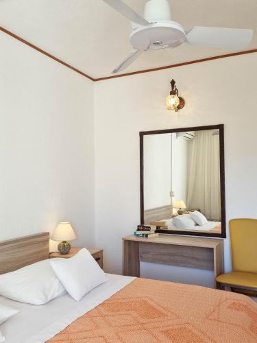 Triple Room Vrboska 540e - image 14