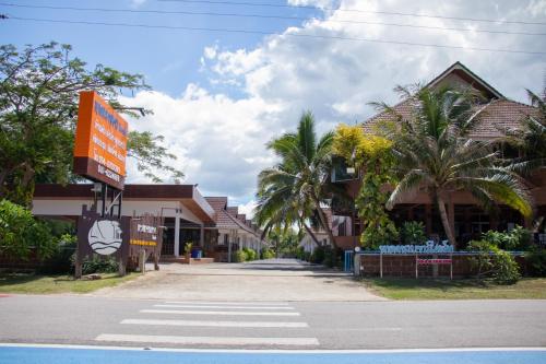 หาดทรายขาวรีสอร์ท หาดทรายขาวรีสอร์ท