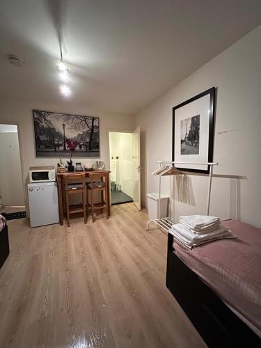 Bnbrose - main image