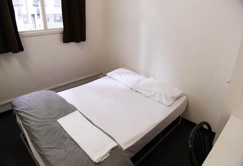 Maze Backpackers - Sydney - main image