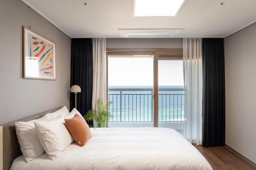 Urbanstay Sokcho beach C