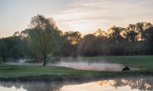 Tri Duby Golf Apartments