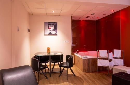 Motel Los Abedules Room Type - King Suite with Spa Bath