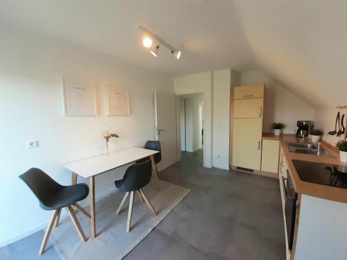 Konyha, EIFELSTERN-Schöne Ferienwohnung mit Balkon (EIFELSTERN-Schone Ferienwohnung mit Balkon) in Kalenborn