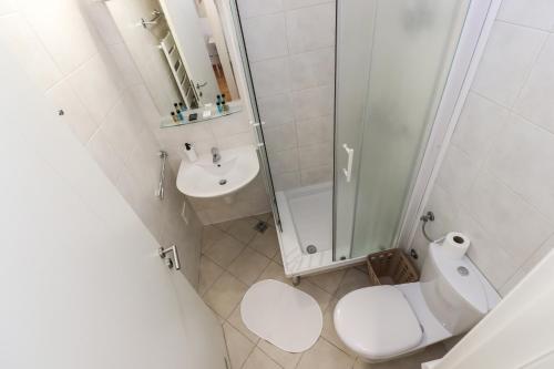 New Belgrade Apartment Lavina - image 9