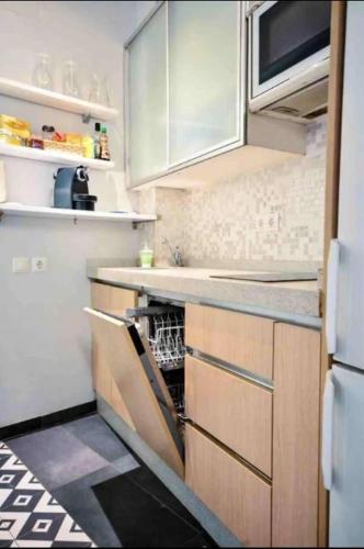 Typical Sevillan 2 bedroom unit, Seville (photo 10)