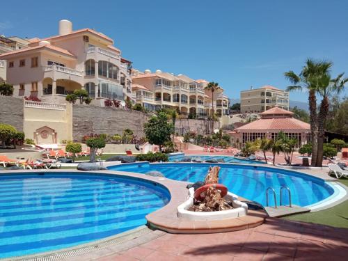 Golf del Sur-1 bedroom poolside apartment-sleeps 4