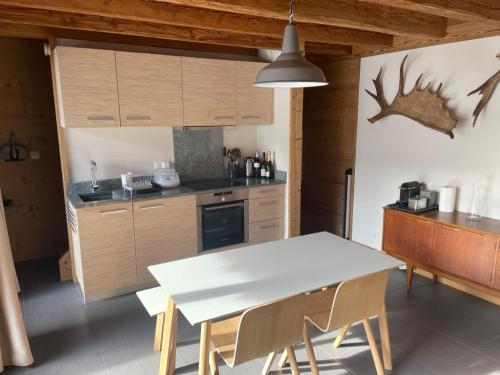 Chalet Moose, Morzine (photo 8)