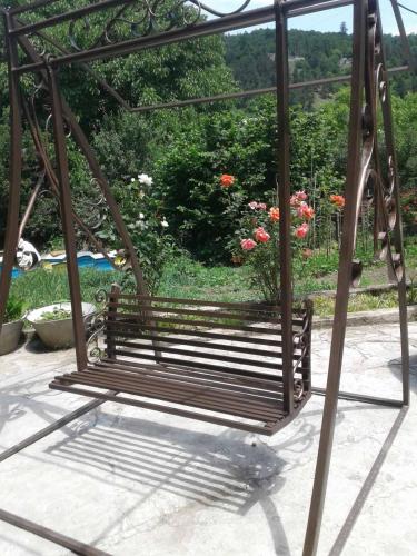 Artyomi Toon in Dilijan