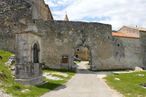 Holiday house with a parking space Krsan - Vlasici, Central Istria - Sredisnja Istra - 17950