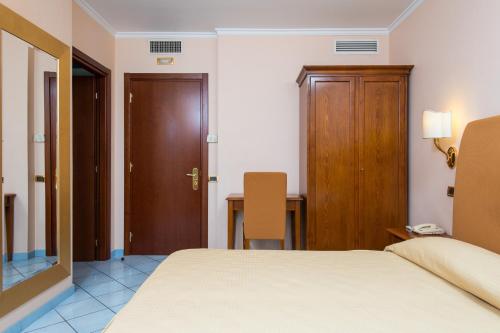 1 double bed