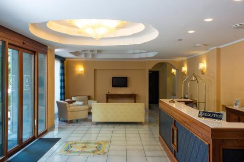 Спільний лаунж/ТБ зона, Hotel Villa Albani in Носера Суперьоре