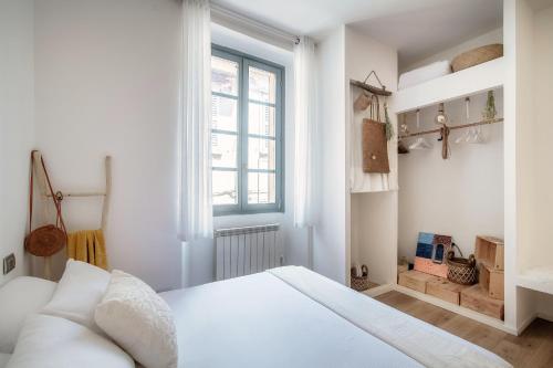 Studio Apartment image 10