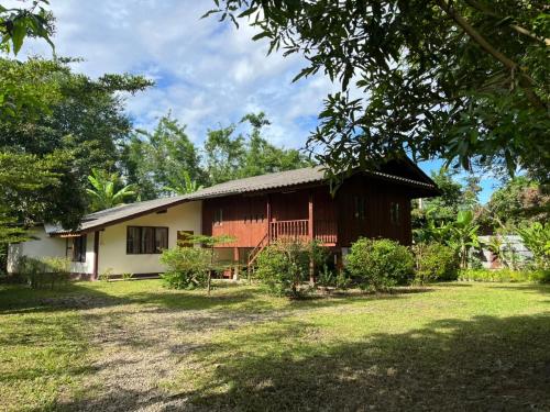 Brown House Chiangdao Chiang Dao