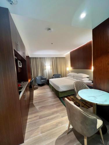 City Seasons Suites image 35
