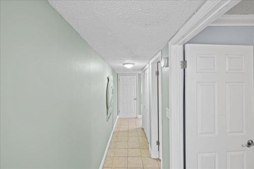 Holiday Surf & Racquet Club 313 - image 11