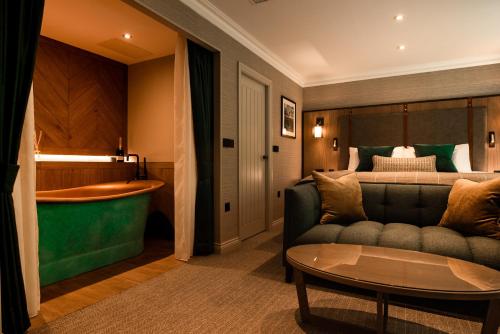 Suite with Spa Access