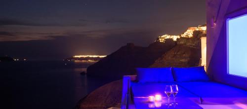 費拉深藍套房酒店 Fira Deep Blue Suites