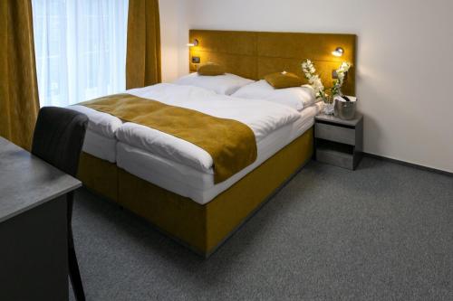 Deluxe Double or Twin Room with Balcony