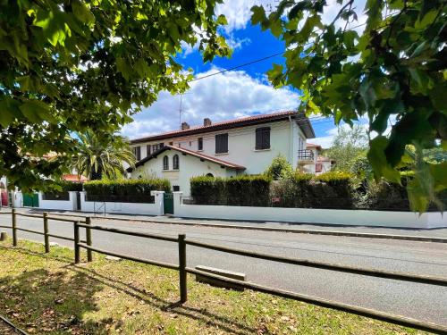 Biarritz-Anglet Appartement T3 en villa jumelle - Location saisonnière - Anglet