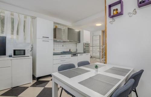 Apartments Dorotea - image 13