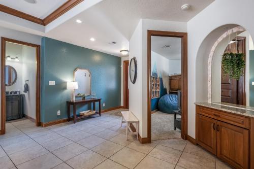 Tranquil Townhome - image 18