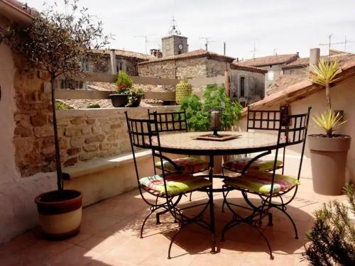 Maison avec Jacuzzi et terrasse sur les toits