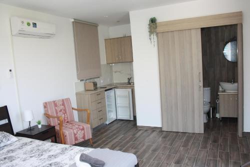 Koupelna, Holiday Apartments,Polynikis Sea-Cret, Pachyammos in Pomos