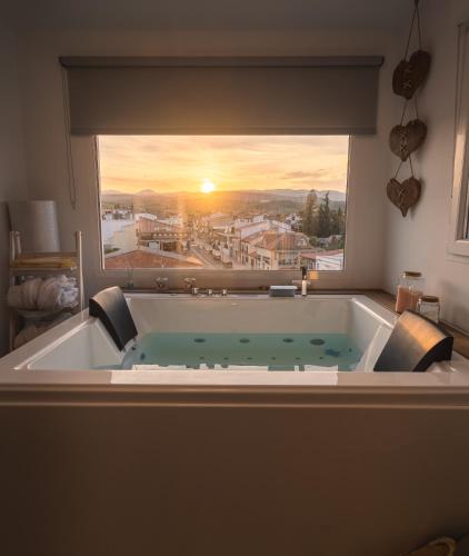 Pezsgőfürdő, Gegant de Pedra Apartaments in Adzaneta