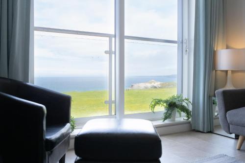 New For 2021 Luxury Apartment, Stunning Sea Views & Beach Is A Short Walk Away